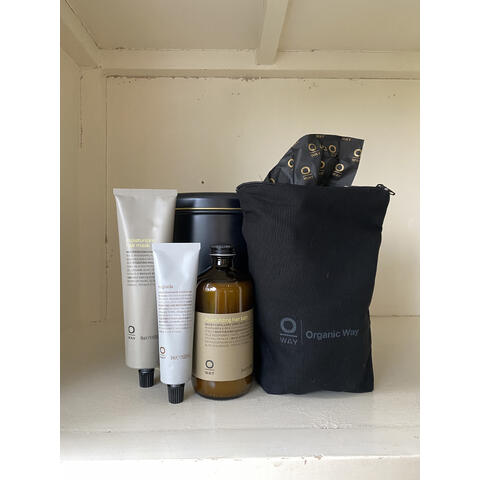 Julekampanje Oway Pleie Gavesett Moist. Bath+Mask+Rugiada+Pouch